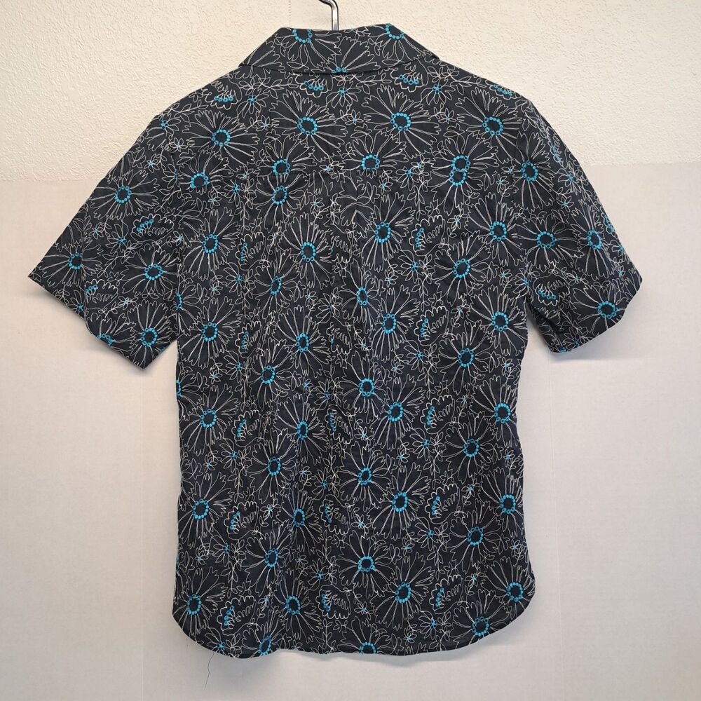 Orvis Women's 10 Button Up Stitched Flowers Blouse - Picture 2 of 6